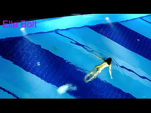 ❤️ No puc parar de mirar-la, jove rossa presa nedant nua a la piscina del complex ELLA BOLT Porno anal al ca.pornsos-com.ru ❌❤