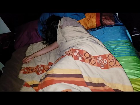 ❤️ El fillastre renya la seva jove madrastra mentre dorm. Porno anal al ca.pornsos-com.ru ❌❤